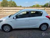 Usata Hyundai i20 Edition 85 CV (62 kW) 2013 Bianco Utilitaria