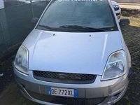 Usata Ford Fiesta 75 CV (55 kW) 2005 Berlina
