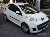 Käytetty Peugeot 107 68 HP (50 kW) 2010 Valkoinen Viistoperä