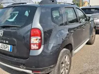 Usata Dacia Duster Lauréate 109 CV (80 kW) 2015 Grigio SUV