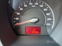 Usata Kia Rio 90 CV (66 kW) 2014 Bianco Berlina