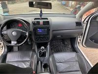 Usata VW Golf V 105 CV (77 kW) 2005 Utilitaria