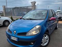 Usata Renault Clio II Luxe 70 CV (51 kW) 2006 Blu Berlina
