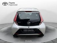 Usata Toyota Aygo X-play 69 CV (50 kW) 2017 Argento Utilitaria