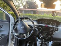Usata Lancia Ypsilon 80 CV (58 kW) 2015 Bianco Utilitaria