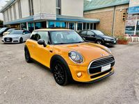 Usata Mini ONE 102 CV (75 kW) 2015 Arancione Utilitaria