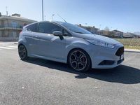 Usata Ford Fiesta ST 200 CV (147 kW) 2017 Argento Berlina