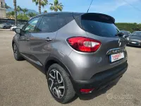 Usata Renault Captur 90 CV (66 kW) 2014 Grigio SUV