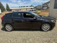 Usata Volvo V40 115 CV (84 kW) 2012 Nero Utilitaria