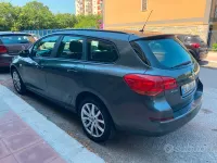 Usata Opel Astra 110 CV (80 kW) 2012 Station wagon