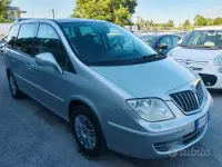 Usata Lancia Phedra 170 CV (125 kW) 2010 Grigio Monovolume