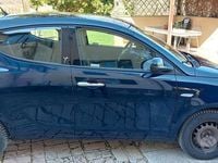 Usata Lancia Ypsilon Platinum 95 CV (69 kW) 2016 Blu Utilitaria