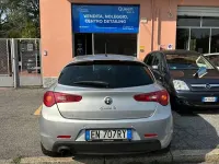 Usata Alfa Romeo Giulietta Exclusive 105 CV (77 kW) 2012 Argento Utilitaria