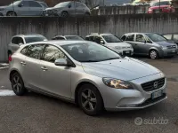 Usado Volvo V40 Kinetic 115 CV (84 kW) 2014 Gris Berlina