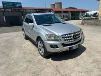 Usata Mercedes ML350 224 CV (164 kW) 2010 Grigio SUV
