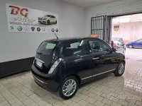 Usata Lancia Ypsilon 77 CV (56 kW) 2011 Nero Utilitaria