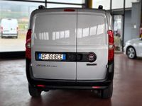 Usata Fiat Doblò Business 105 CV (77 kW) 2021 Argento Monovolume