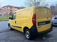 Usata Fiat Doblò 95 CV (69 kW) 2020 Giallo