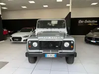 Usata Land Rover Defender S 122 CV (89 kW) 2009 Argento Station wagon