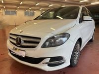 Usata Mercedes B200 156 CV (114 kW) 2015 Bianco Monovolume