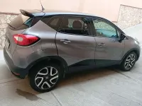 Usata Renault Captur Iconic 90 CV (66 kW) 2017 Grigio SUV