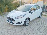 Usata Ford Fiesta Titanium 75 CV (55 kW) 2014 Bianco Utilitaria