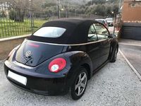 Usata VW New Beetle 105 CV (77 kW) 2006 Nero Utilitaria