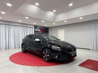 Usata Volvo V40 R-Design 150 CV (110 kW) 2017 Nero Berlina