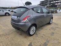 Usata Lancia Ypsilon Gold 95 CV (69 kW) 2015 Grigio Utilitaria