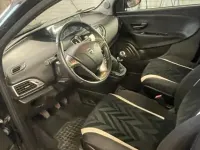 Usata Lancia Ypsilon Gold 69 CV (50 kW) 2017 Nero Utilitaria