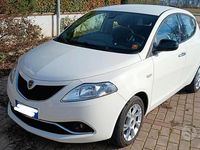 Usata Lancia Ypsilon 95 CV (69 kW) 2016 Bianco Utilitaria