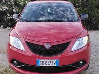 Usata Lancia Ypsilon Silver 69 CV (50 kW) 2021 Rosso Utilitaria