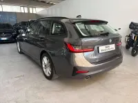 Usata BMW 318 Advantage 150 CV (110 kW) 2022 Mineralgrau metallic Station wagon