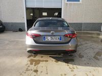 Usata Alfa Romeo Giulia Super 180 CV (132 kW) 2017 Grigio Berlina