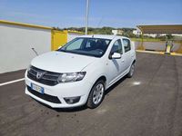 Usata Dacia Sandero Lauréate 75 CV (55 kW) 2015 Bianco Utilitaria