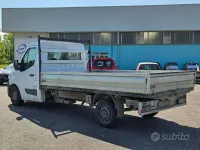 Usata Renault Master 145 CV (106 kW) 2023 Grigio Monovolume