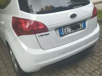 Usata Kia Venga Active 90 CV (66 kW) 2012 Bianco Utilitaria