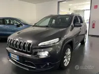 Usata Jeep Cherokee Limited 170 CV (125 kW) 2015 Grigio SUV