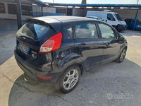 Usata Ford Fiesta 75 CV (55 kW) 2014 Nero Utilitaria