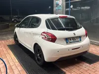 Usata Peugeot 208 Active 82 CV (60 kW) 2012 Utilitaria