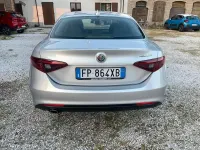 Używany Alfa Romeo Giulia 150 KM (110 kW) 2018 Szary Sedan/Limuzyna
