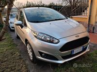 Usata Ford Fiesta 75 CV (55 kW) 2017 Grigio Utilitaria