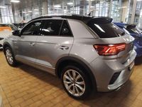 Usata VW T-Roc R-line 150 CV (110 kW) 2024 Pyrit silver/neo / metallizzato SUV