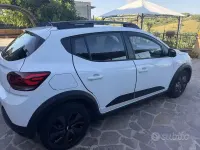 Usata Dacia Sandero Stepway 101 CV (74 kW) 2024 Bianco Berlina