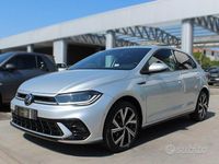 Usata VW Polo R-line 110 CV (80 kW) 2022 Argento met. Berlina