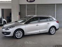 Usata Renault Mégane III LIMITED 110 CV (80 kW) 2016 Argento Station wagon