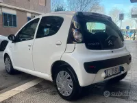 Usado Citroën C1 Seduction 68 CV (50 kW) 2011 Blanco Utilitario