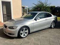Usata BMW 320 177 CV (130 kW) 2010 Argento Coupé