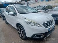 Usata Peugeot 2008 Allure 115 CV (84 kW) 2015 Bianco SUV