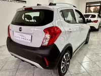 Usata Opel Karl Rocks 73 CV (53 kW) 2018 Bianco Utilitaria